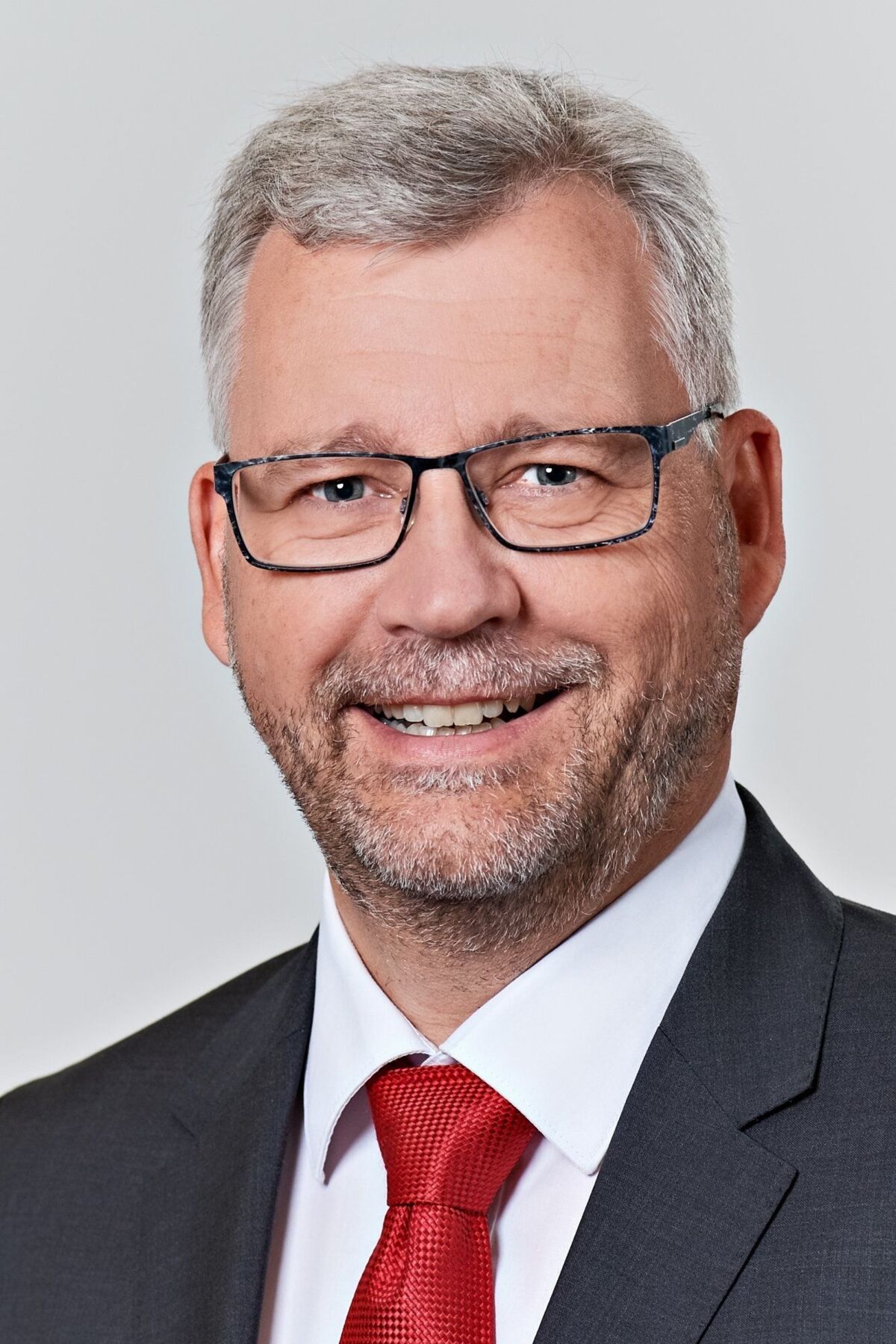 Dr. Frank Bünting is deputy head of the Business Advisory department at the VDMA in Frankfurt, Germ